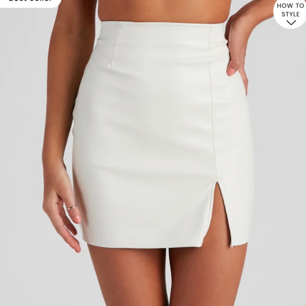 White/ivory Faux Leather Mini Skirt Slit